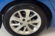 Toyota Auris 1.4 D-4D Excel Hatchback 5dr Diesel Manual Euro 5 (s/s) (90 ps) 39