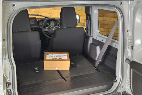 Suzuki Jimny SZ5 4x4 AUTO 5