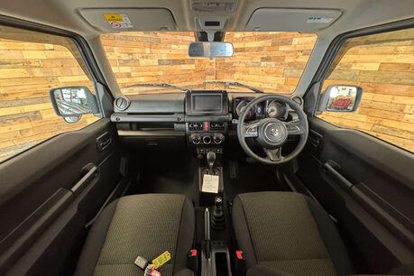 Suzuki Jimny SZ5 4x4 AUTO 36