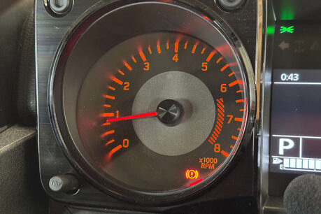 Suzuki Jimny SZ5 4x4 AUTO 32