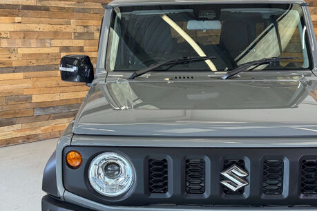 Suzuki Jimny SZ5 4x4 AUTO 84