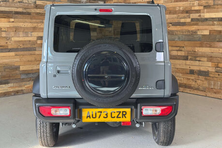 Suzuki Jimny SZ5 4x4 AUTO 3