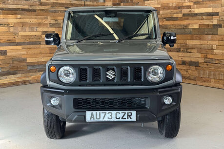 Suzuki Jimny SZ5 4x4 AUTO 2