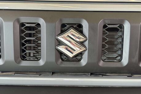 Suzuki Jimny SZ5 4x4 AUTO 94