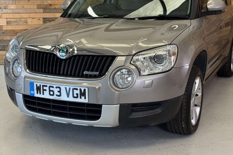 Skoda Yeti 1.6 TDI GreenLine II Elegance SUV 5dr Diesel Manual Euro 5 (s/s) (105 ps) 83