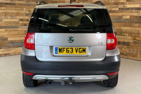 Skoda Yeti 1.6 TDI GreenLine II Elegance SUV 5dr Diesel Manual Euro 5 (s/s) (105 ps) 5