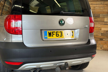 Skoda Yeti 1.6 TDI GreenLine II Elegance SUV 5dr Diesel Manual Euro 5 (s/s) (105 ps) 69