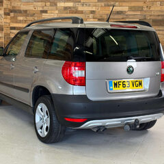 Skoda Yeti 1.6 TDI GreenLine II Elegance SUV 5dr Diesel Manual Euro 5 (s/s) (105 ps) 2