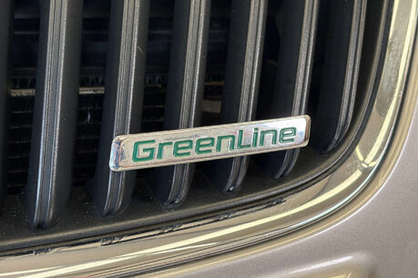 Skoda Yeti 1.6 TDI GreenLine II Elegance SUV 5dr Diesel Manual Euro 5 (s/s) (105 ps) 11