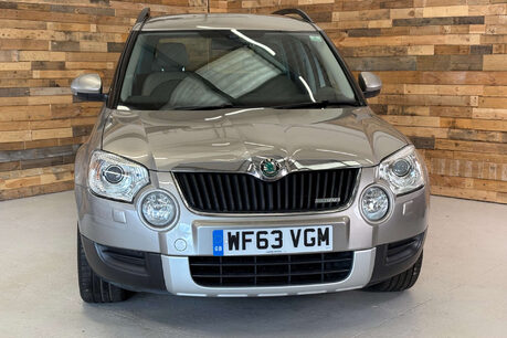 Skoda Yeti 1.6 TDI GreenLine II Elegance SUV 5dr Diesel Manual Euro 5 (s/s) (105 ps) 76