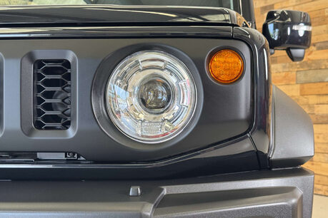 Suzuki Jimny 1.5 SZ5 SUV 3dr Petrol Auto ALLGRIP Euro 6 (101 ps) 17