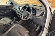 Hyundai TUCSON 2.0 CRDi Premium SUV 5dr Diesel Manual 4WD Euro 6 (136 ps) 58