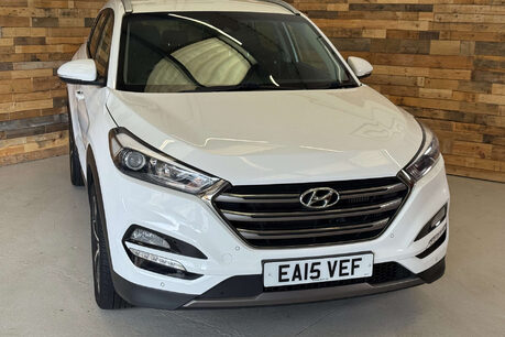 Hyundai TUCSON 2.0 CRDi Premium SUV 5dr Diesel Manual 4WD Euro 6 (136 ps) 98