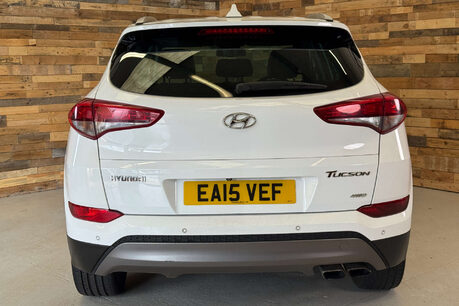 Hyundai TUCSON 2.0 CRDi Premium SUV 5dr Diesel Manual 4WD Euro 6 (136 ps) 4