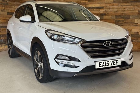 Hyundai TUCSON 2.0 CRDi Premium SUV 5dr Diesel Manual 4WD Euro 6 (136 ps) 2