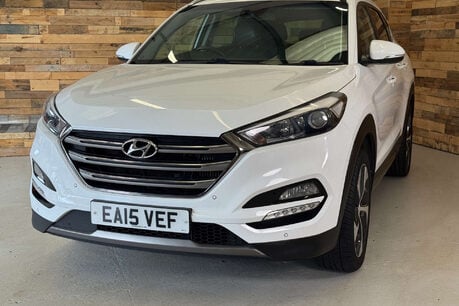 Hyundai TUCSON 2.0 CRDi Premium SUV 5dr Diesel Manual 4WD Euro 6 (136 ps) 6