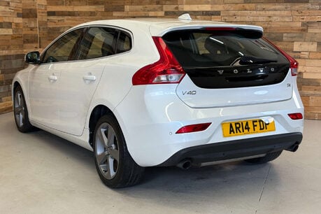 Volvo V40 1.6 T4 SE Lux Hatchback 5dr Petrol Manual Euro 5 (s/s) (180 ps) 4