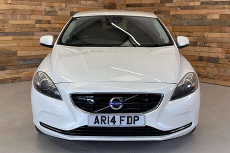 Volvo V40 1.6 T4 SE Lux Hatchback 5dr Petrol Manual Euro 5 (s/s) (180 ps) 2