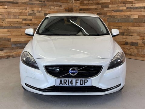 Volvo V40 1.6 T4 SE Lux Hatchback 5dr Petrol Manual Euro 5 (s/s) (180 ps)