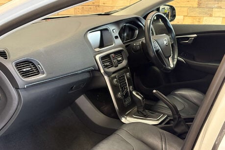 Volvo V40 1.6 T4 SE Lux Hatchback 5dr Petrol Manual Euro 5 (s/s) (180 ps) 8