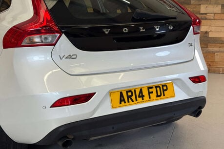 Volvo V40 1.6 T4 SE Lux Hatchback 5dr Petrol Manual Euro 5 (s/s) (180 ps) 60