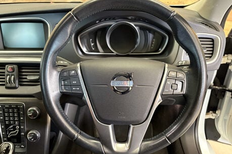 Volvo V40 1.6 T4 SE Lux Hatchback 5dr Petrol Manual Euro 5 (s/s) (180 ps) 50
