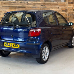 Toyota Yaris 1.3 VVT-i 16v CDX Hatchback 5dr Petrol Automatic (160 g/km, 85 bhp) 4