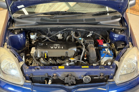 Toyota Yaris 1.3 VVT-i 16v CDX Hatchback 5dr Petrol Automatic (160 g/km, 85 bhp) 31