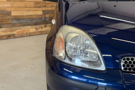 Toyota Yaris 1.3 VVT-i 16v CDX Hatchback 5dr Petrol Automatic (160 g/km, 85 bhp) 54