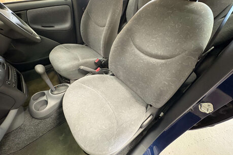 Toyota Yaris 1.3 VVT-i 16v CDX Hatchback 5dr Petrol Automatic (160 g/km, 85 bhp) 44