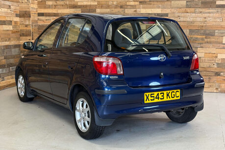 Toyota Yaris 1.3 VVT-i 16v CDX Hatchback 5dr Petrol Automatic (160 g/km, 85 bhp) 4