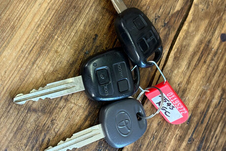 Toyota Yaris 1.3 VVT-i 16v CDX Hatchback 5dr Petrol Automatic (160 g/km, 85 bhp) 9