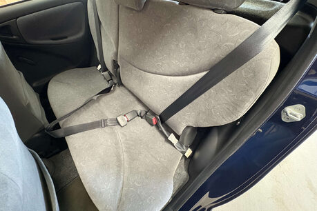 Toyota Yaris 1.3 VVT-i 16v CDX Hatchback 5dr Petrol Automatic (160 g/km, 85 bhp) 43