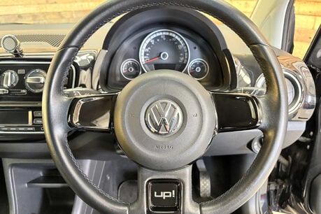 Volkswagen Up 1.0 High up! Hatchback 5dr Petrol ASG Euro 5 (75 ps) 48