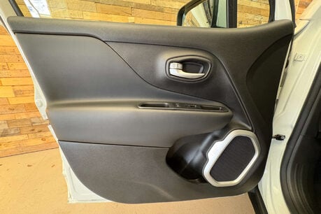 Jeep Renegade 1.4T MultiAirII Limited SUV 5dr Petrol Auto 4WD Euro 6 (s/s) (170 ps) 70