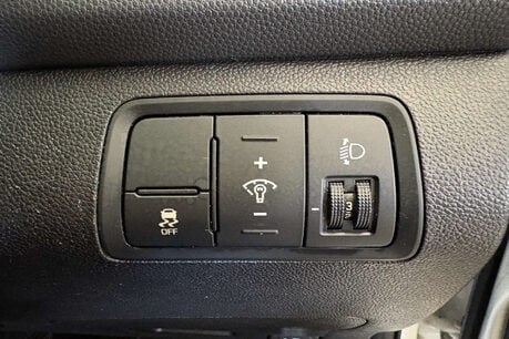 Hyundai i20 1.2 SE Coupe 3dr Petrol Manual Euro 6 (84 ps) 33
