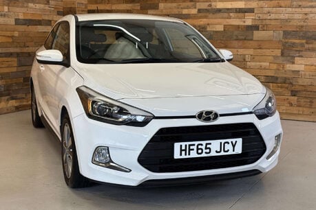 Hyundai i20 1.2 SE Coupe 3dr Petrol Manual Euro 6 (84 ps) 32