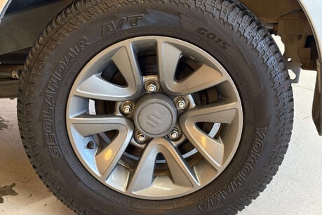 Suzuki Jimny 1.3 VVT SZ4 SUV 3dr Petrol Auto 4WD Euro 6 (85 ps) 63