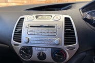 Hyundai i20 1.4 Comfort Hatchback 5dr Petrol Auto Euro 5 (99 bhp) 35
