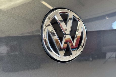 Volkswagen Golf 35.8kWh e-Golf Hatchback 5dr Electric Auto (136 ps) 86