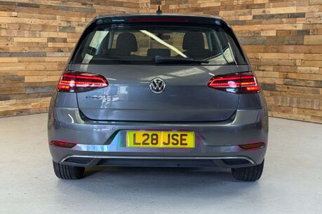 Volkswagen Golf 35.8kWh e-Golf Hatchback 5dr Electric Auto (136 ps) 8