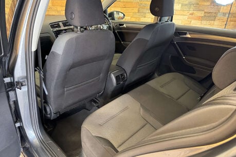 Volkswagen Golf 35.8kWh e-Golf Hatchback 5dr Electric Auto (136 ps) 38
