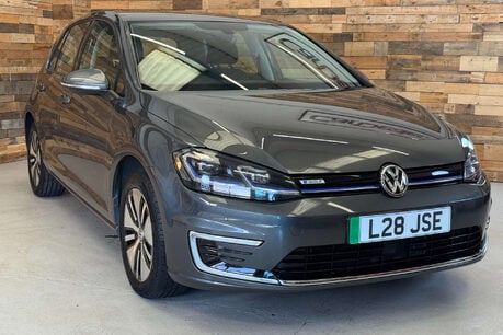 Volkswagen Golf 35.8kWh e-Golf Hatchback 5dr Electric Auto (136 ps) 1