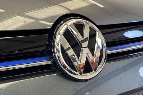 Volkswagen Golf 35.8kWh e-Golf Hatchback 5dr Electric Auto (136 ps) 23