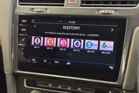 Volkswagen Golf 35.8kWh e-Golf Hatchback 5dr Electric Auto (136 ps) 50