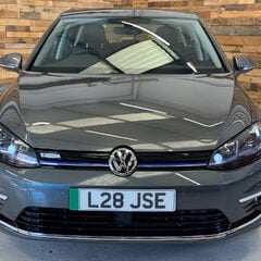 Volkswagen Golf 35.8kWh e-Golf Hatchback 5dr Electric Auto (136 ps) 1