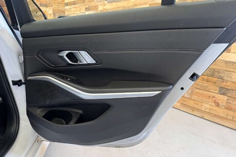 BMW 3 Series 2.0 330e 12kWh M Sport Saloon 4dr Petrol Plug-in Hybrid Auto Euro 6 (s/s) ( 64