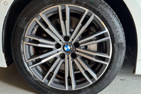 BMW 3 Series 2.0 330e 12kWh M Sport Saloon 4dr Petrol Plug-in Hybrid Auto Euro 6 (s/s) ( 88