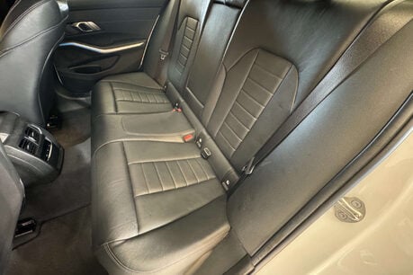 BMW 3 Series 2.0 330e 12kWh M Sport Saloon 4dr Petrol Plug-in Hybrid Auto Euro 6 (s/s) ( 49