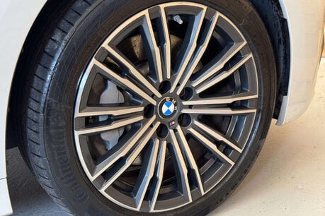 BMW 3 Series 2.0 330e 12kWh M Sport Saloon 4dr Petrol Plug-in Hybrid Auto Euro 6 (s/s) ( 54